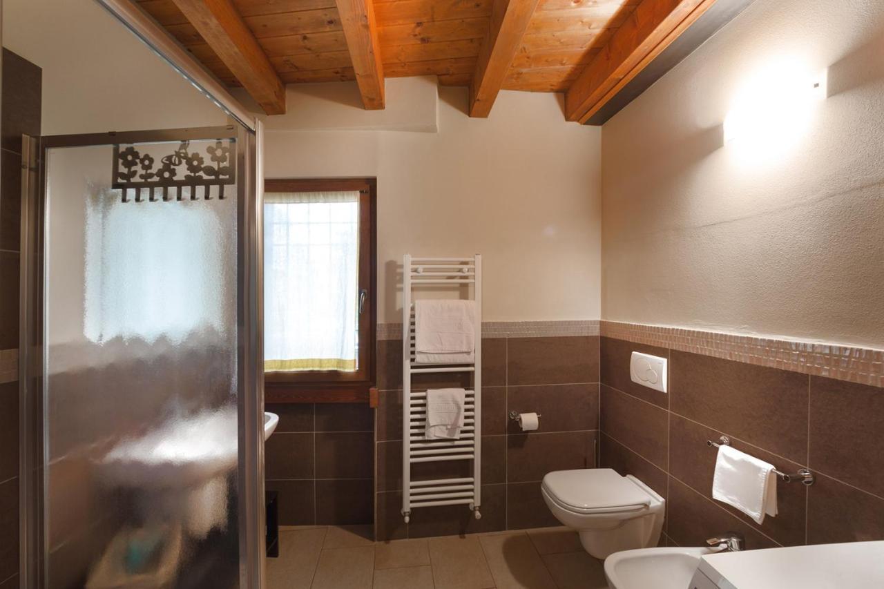 La Casa Del Nonno Aparthotel Monzambano Eksteriør bilde
